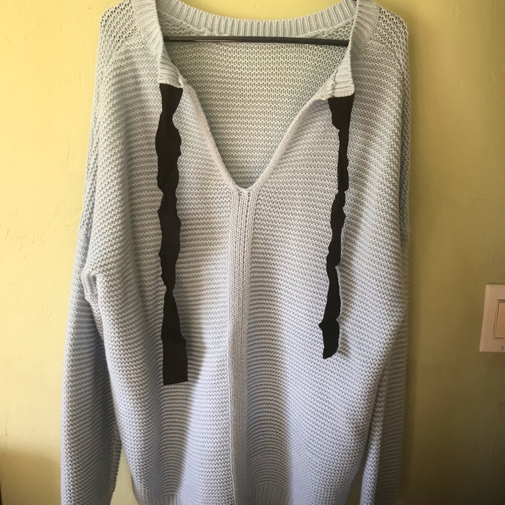 Nwt sweater oversized. Lt blue/ blk ribbon